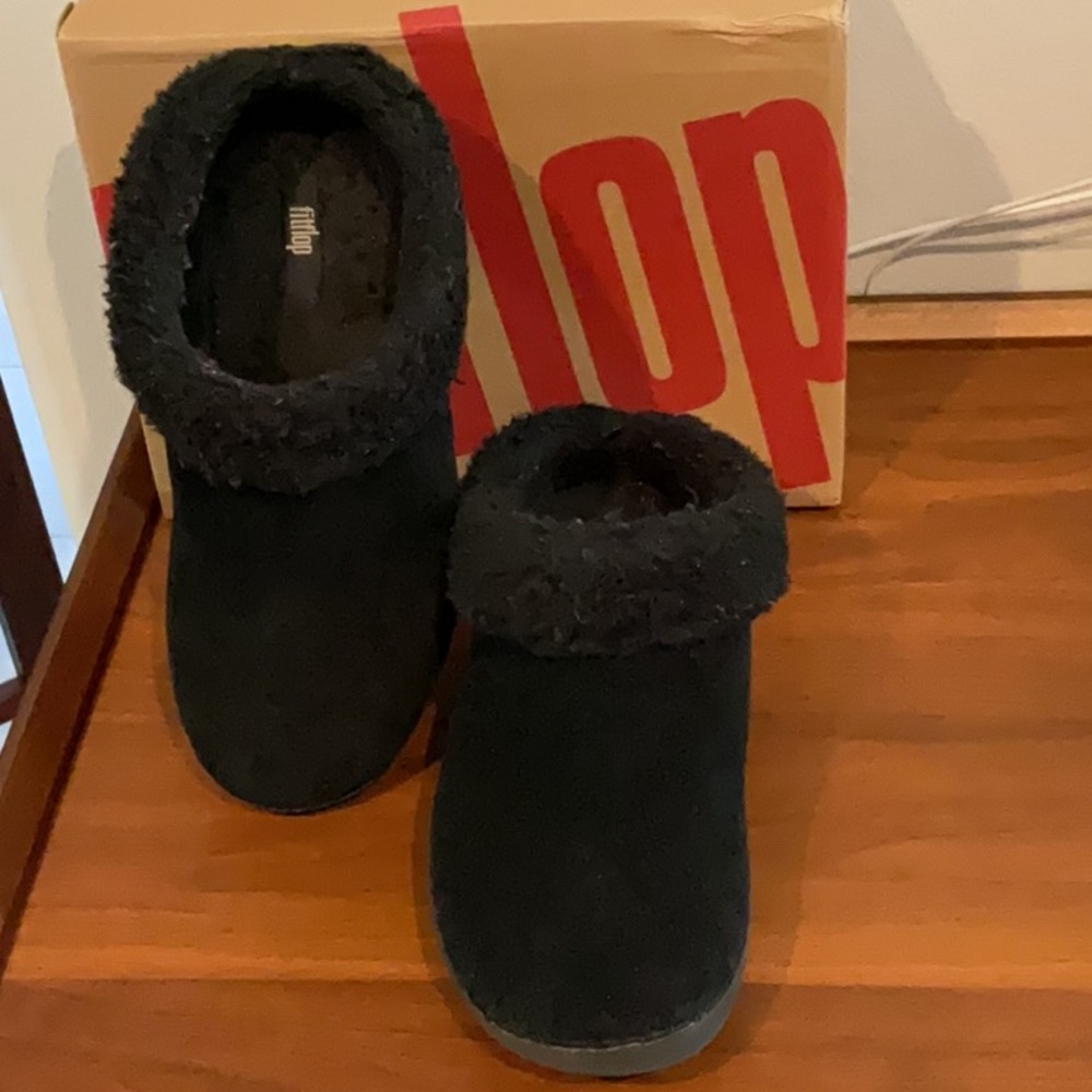 Fitflop Black Suede Furry Slippers